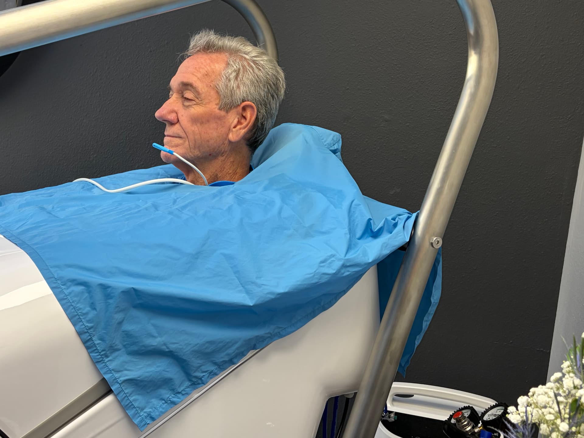 Pure oxygen flows throughout your session